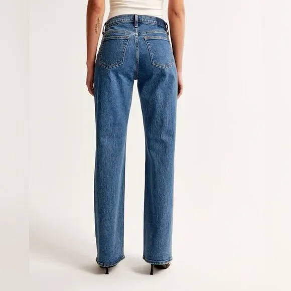 Abercrombie & Fitch • The baggy low rise jean - Picture 5 of 13